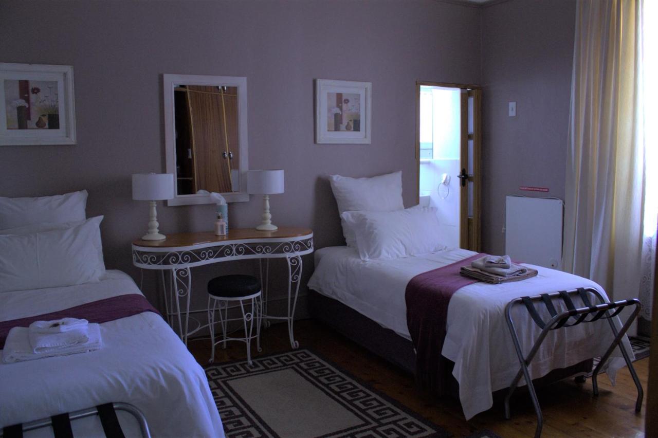 Twin Room (Room 1)