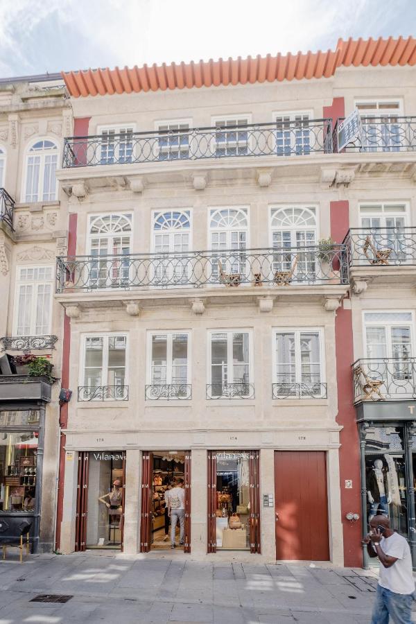 BOUTIQUE Rentals-Flores Plaza in city historical center - B&B Oporto
