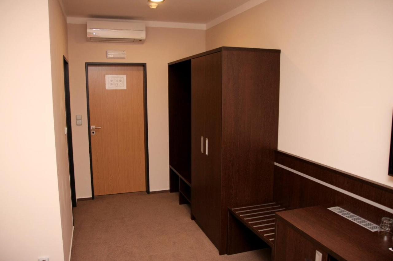 Basic Twin Room