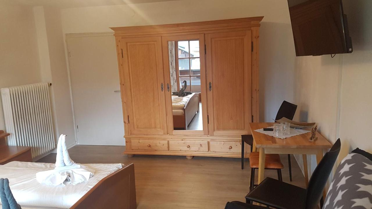Chambre Double avec Salle de Bains Privative et Balcon