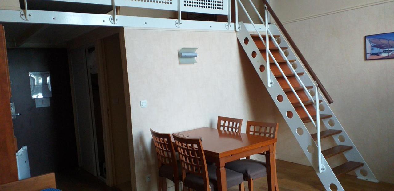 Studio Apartment with Sea View
