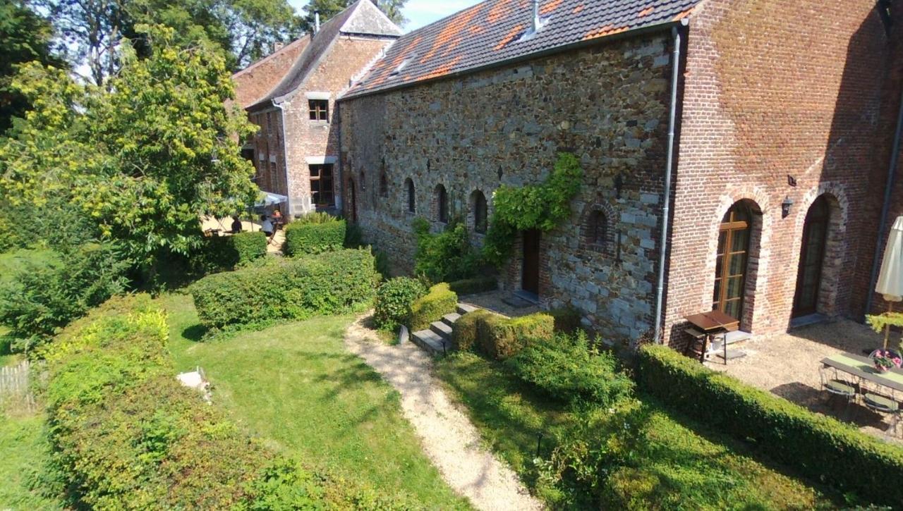Gîte de la Ferme de Seron - gîte de charme à la campagne avec sauna - Bed and Breakfast
