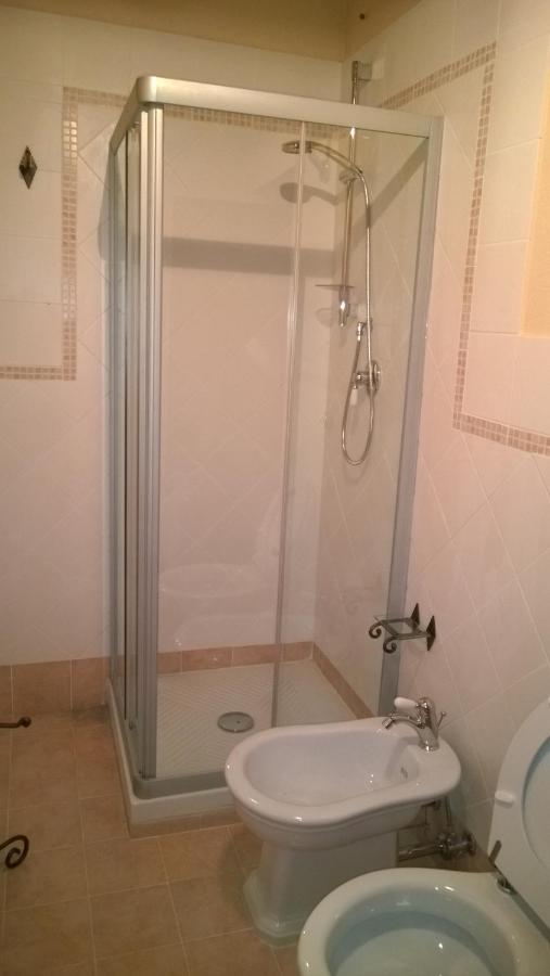 Dreibettzimmer mit eigenem Bad