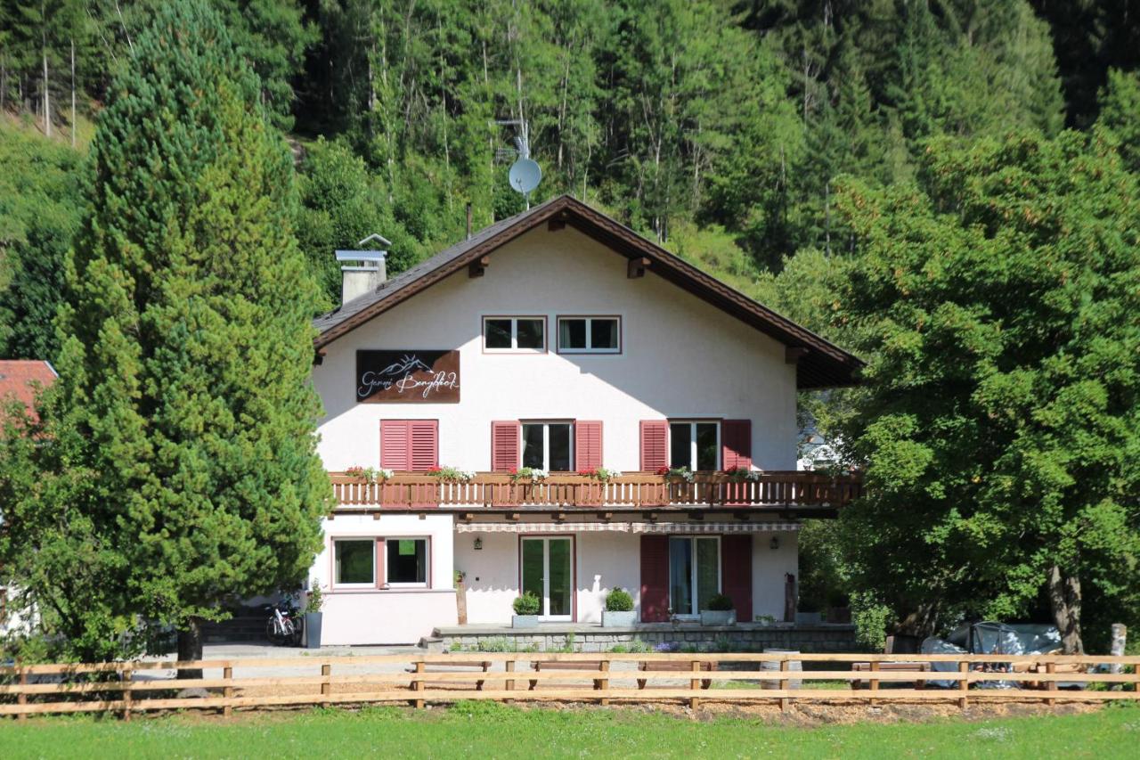 B&B Braies - Garni Bergblick - Bed and Breakfast Braies