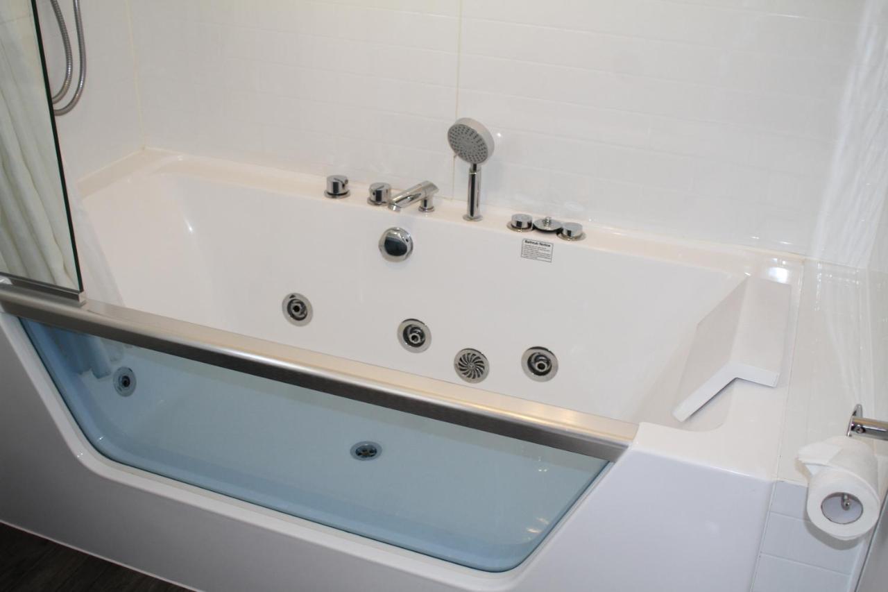 Studio avec Baignoire Spa
