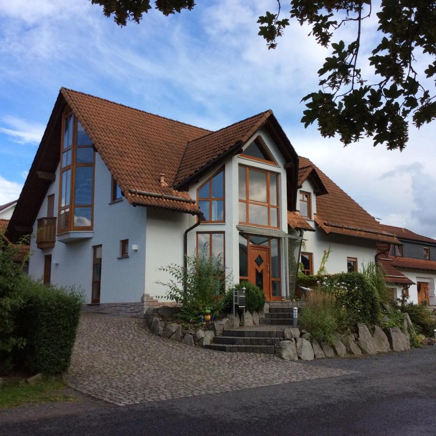 B&B Ehrenberg - Ferienwohnung Mondfänger - Bed and Breakfast Ehrenberg