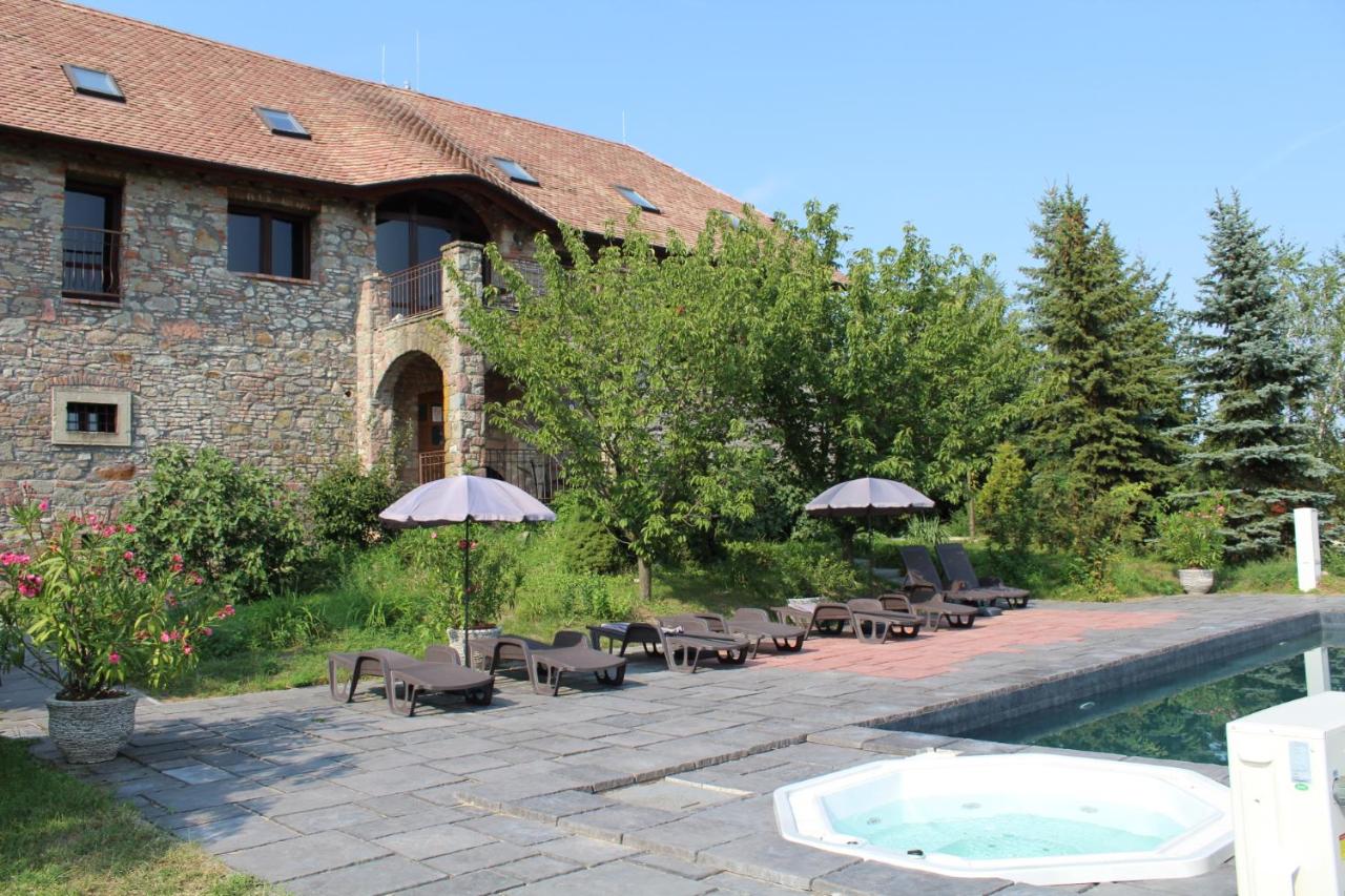 Magtár Vendégház Harsány - Ferienwohnung Harsány