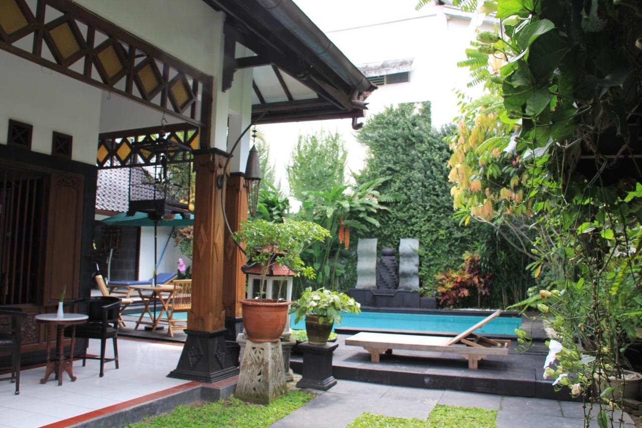 B&B Jogjakarta - Griya Yunika - Bed and Breakfast Jogjakarta