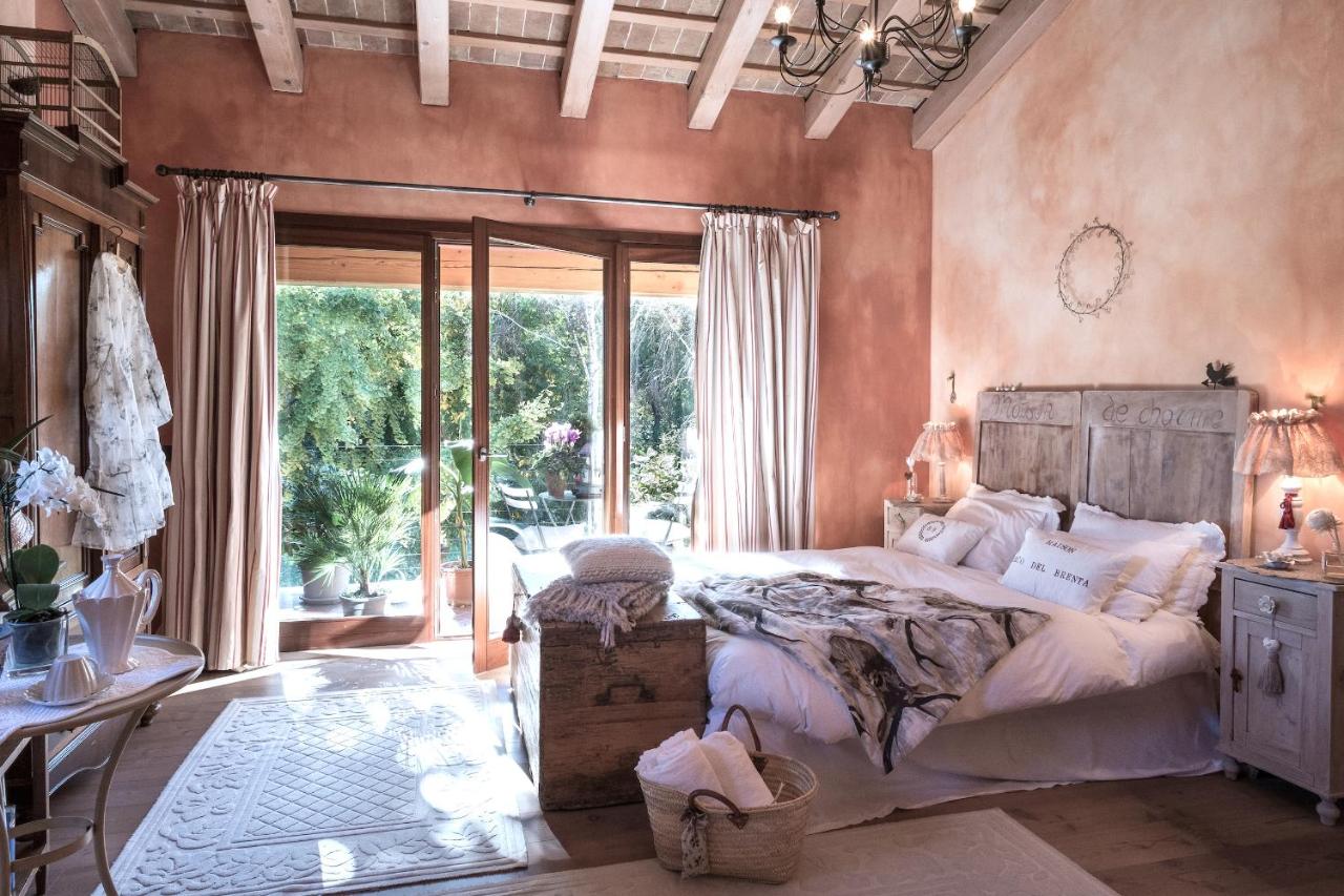 King Room with Balcony
