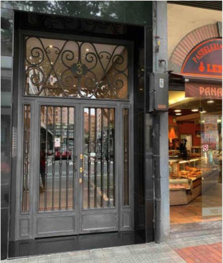 PREMIUM LOCATION! Gran Vía & FREE Parking - B&B