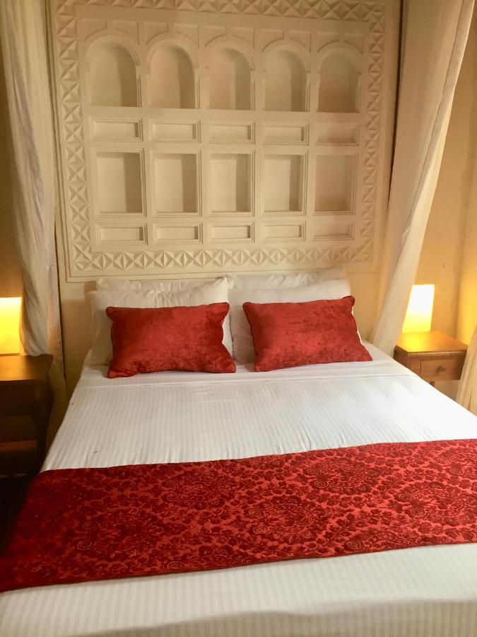 Standard Queen Room