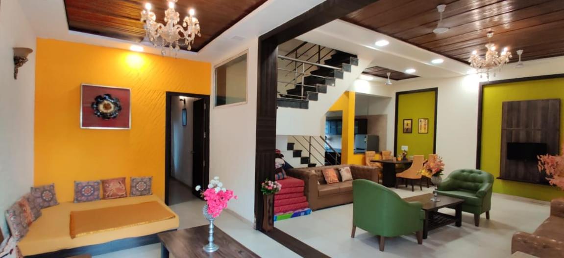 Modern private pool 4BHK Villa no 2 - B&B