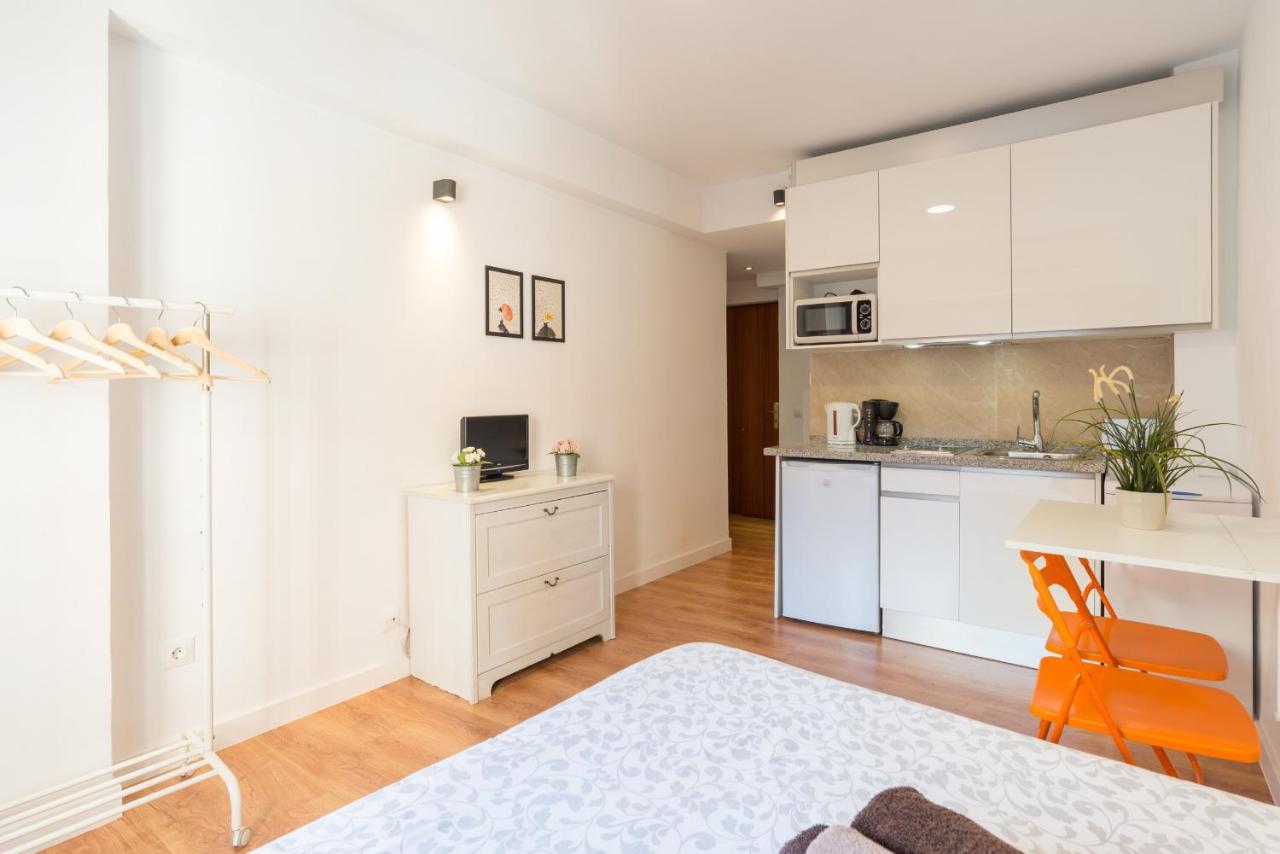 LU&CIA City Beach Malagueta 6 - B&B Málaga