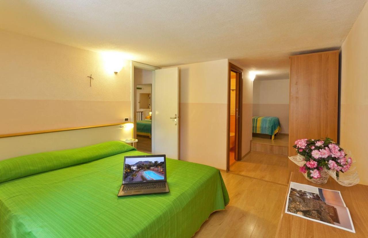 One-Bedroom Apartment with Mezzanine (4 Adults)