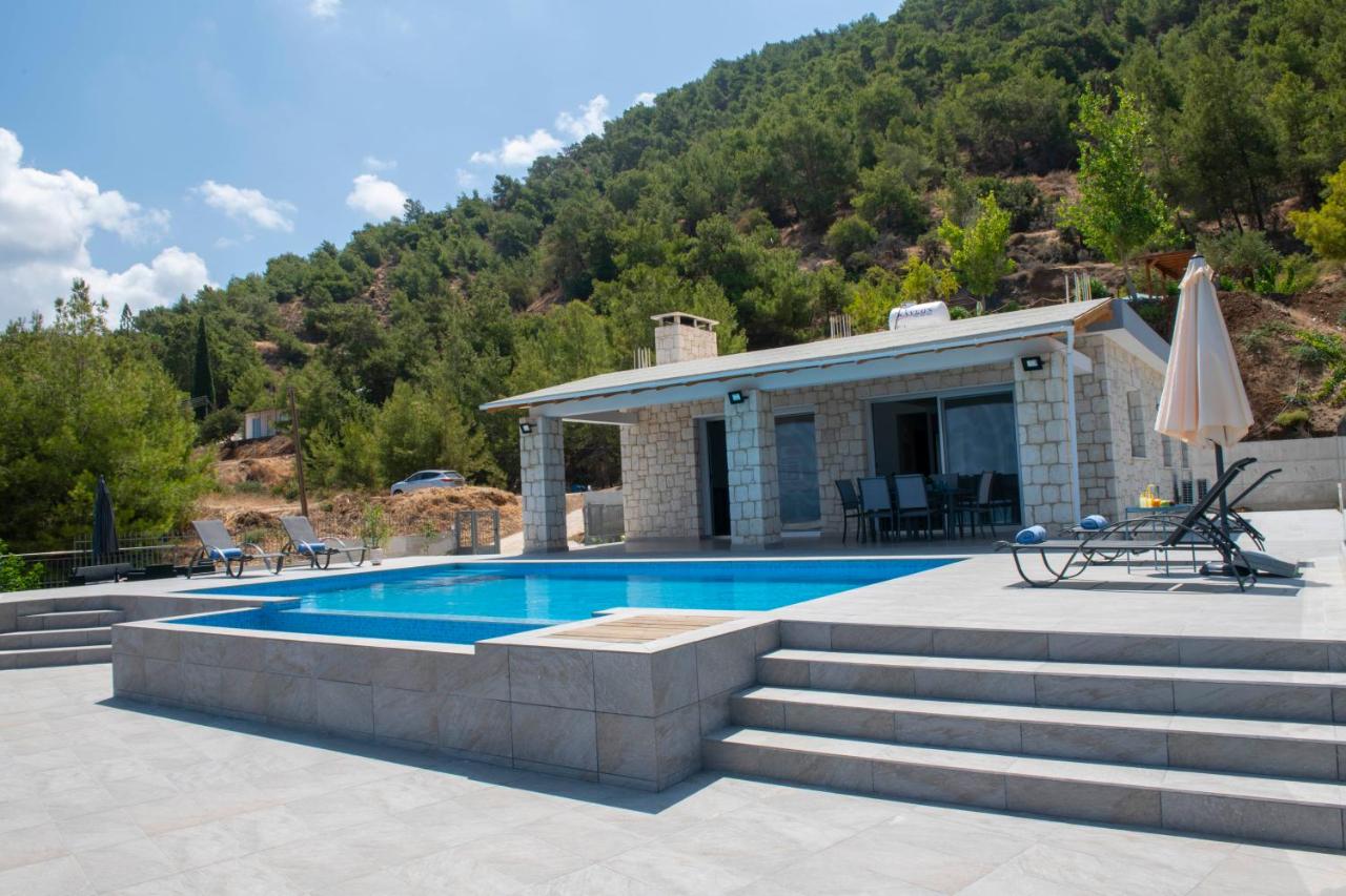 B&B Pomos - Paradise Blue Villa - Bed and Breakfast Pomos