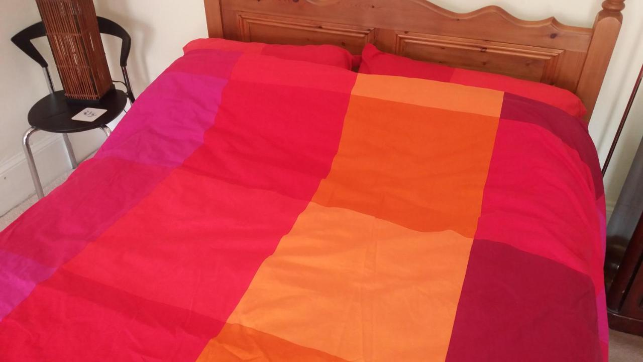 Tweepersoonskamer met Gedeelde Badkamer