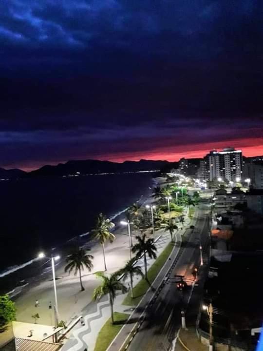 Ap na Avenida da Praia - B&B