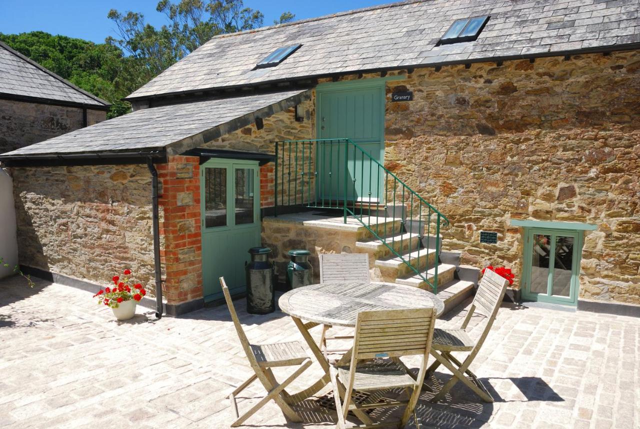 B&B Newquay - Granary at Trewerry Cottages - Away from it all, close to everywhere - Bed and Breakfast Newquay
