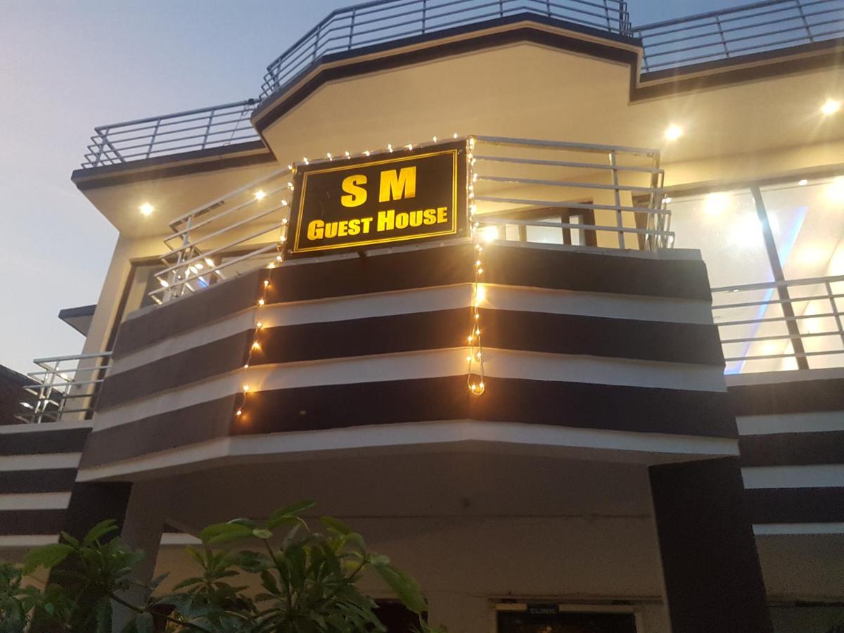 B&B Lucknow - SM Guest House - Bed and Breakfast Lucknow