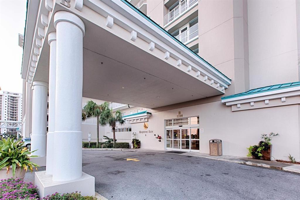 Majestic Sun 9th Floor Gulf Front 1 Bedroom Condo - B&B Destin