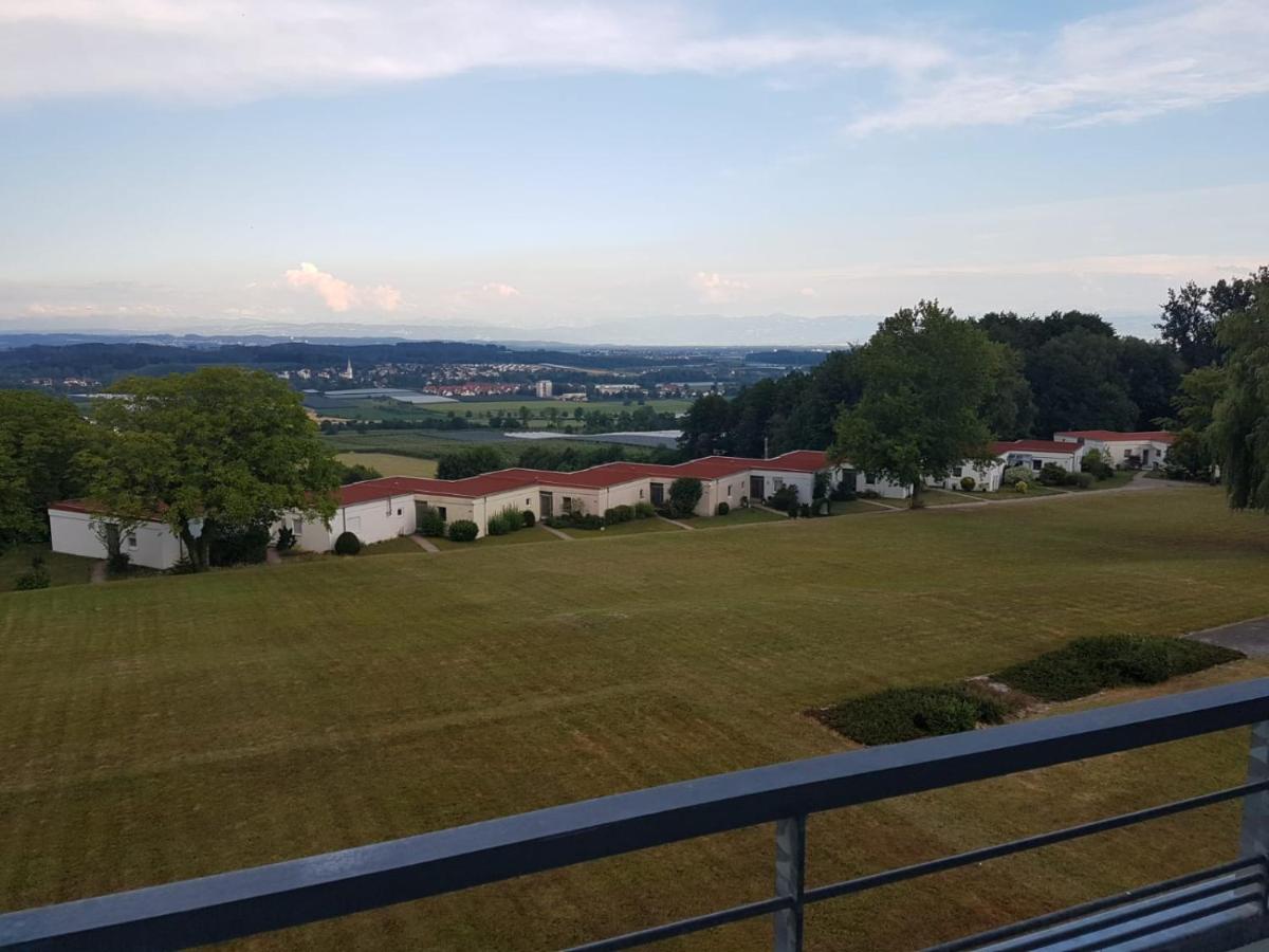 Kiba Panorama Suite Oberteuringen 73 Seeblick & Hallenbad - Chambres d’hôtes