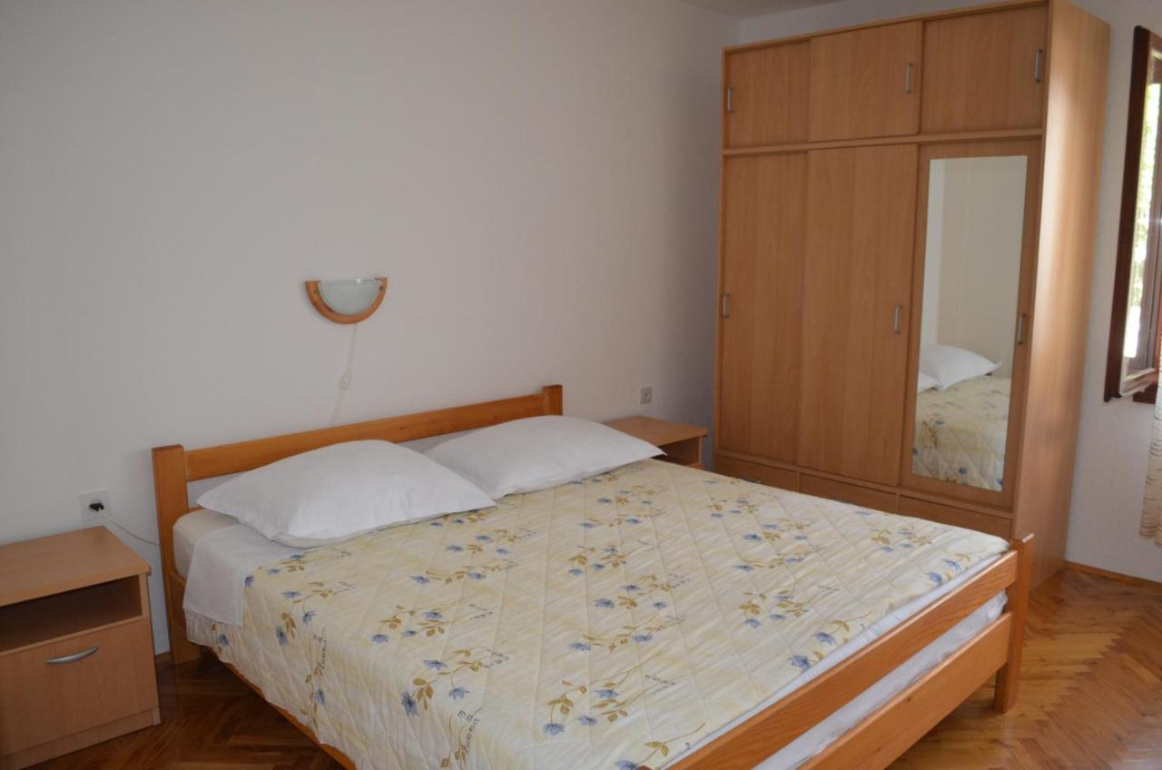 Apartment mit Terrasse