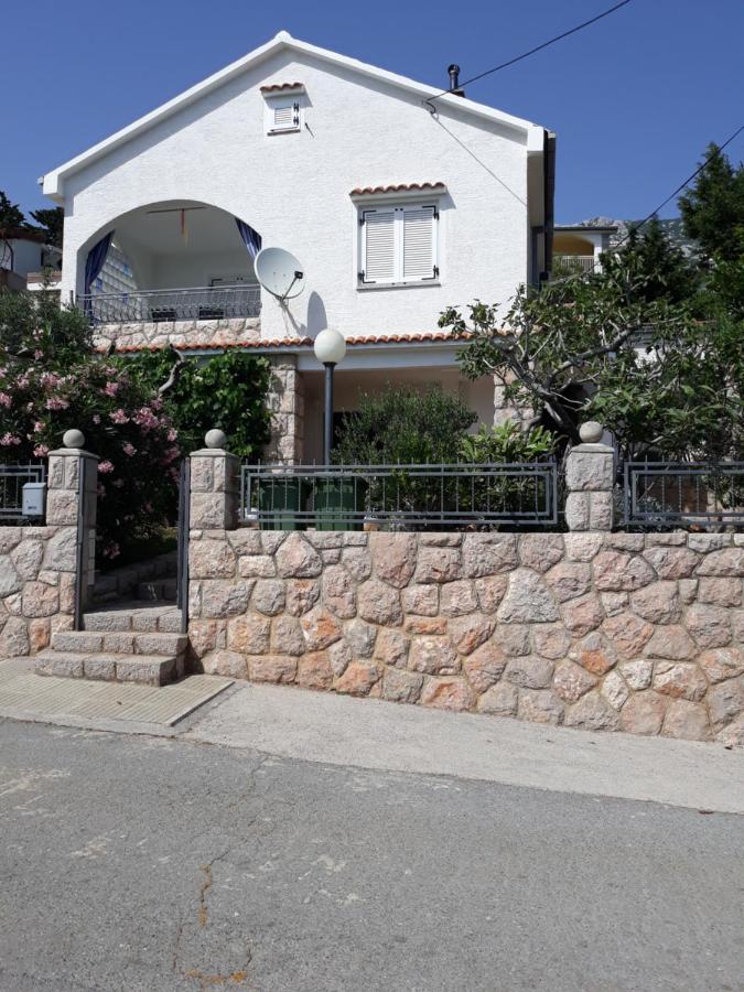 Apartman Grospic - Ferienwohnung