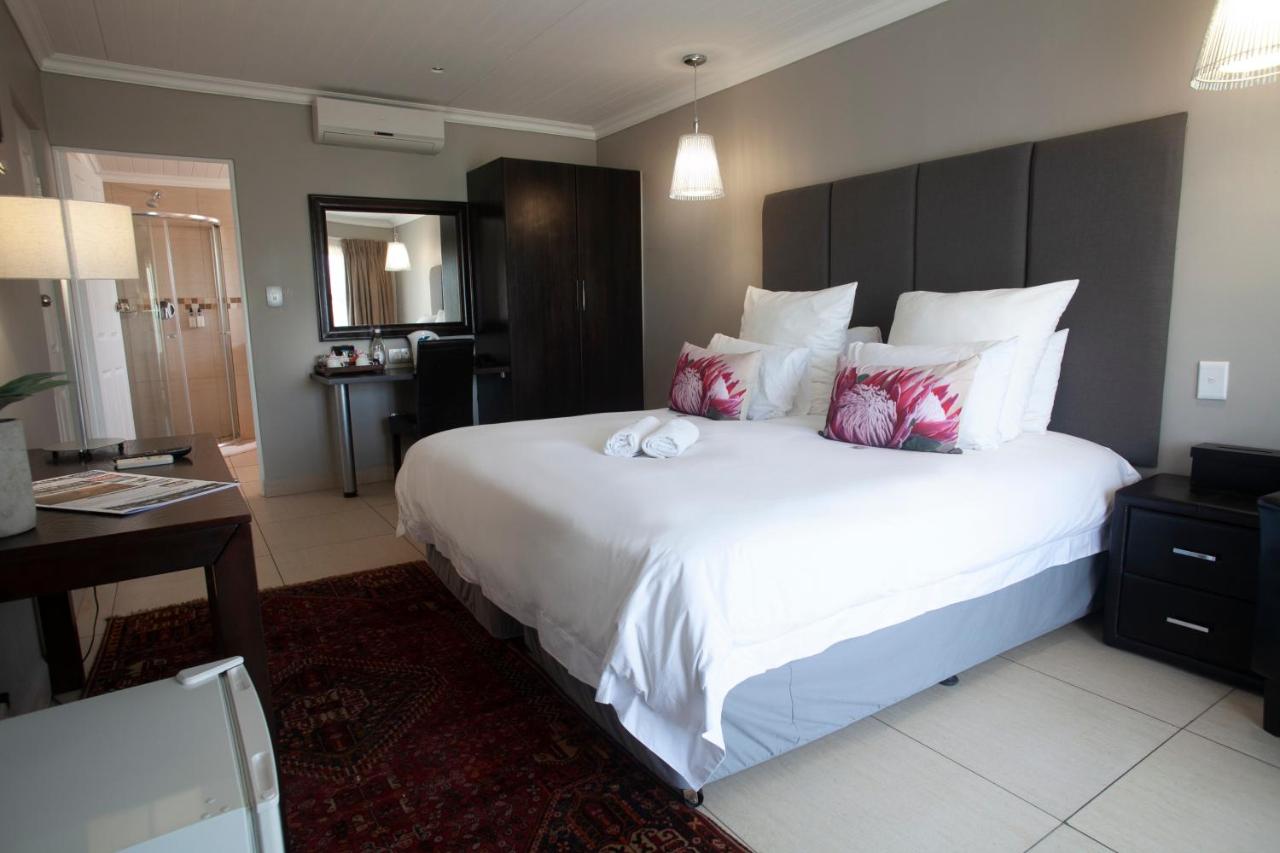 B&B Durbanville - Ruslamere Hotel and Conference Centre - Bed and Breakfast Durbanville
