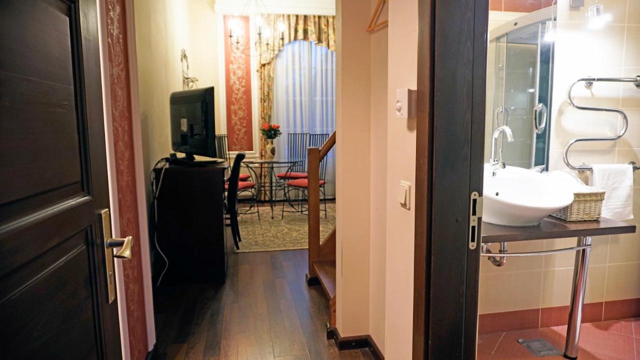 Large Double Room