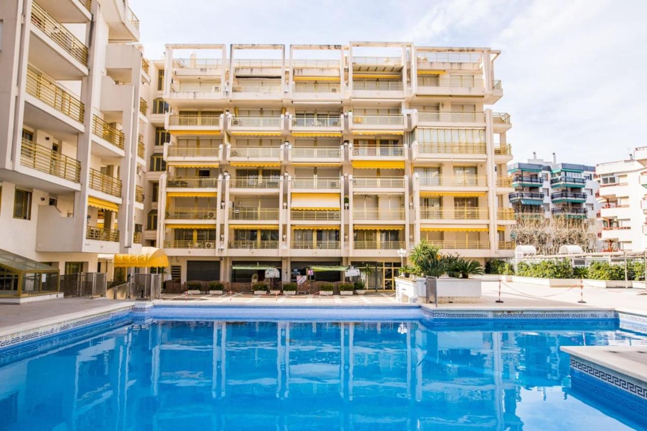 Acogedor apartamento en primera linea de playa - B&B Salou
