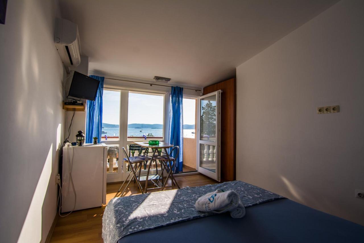 Sobe RoLo uz more - B&B Biograd na Moru