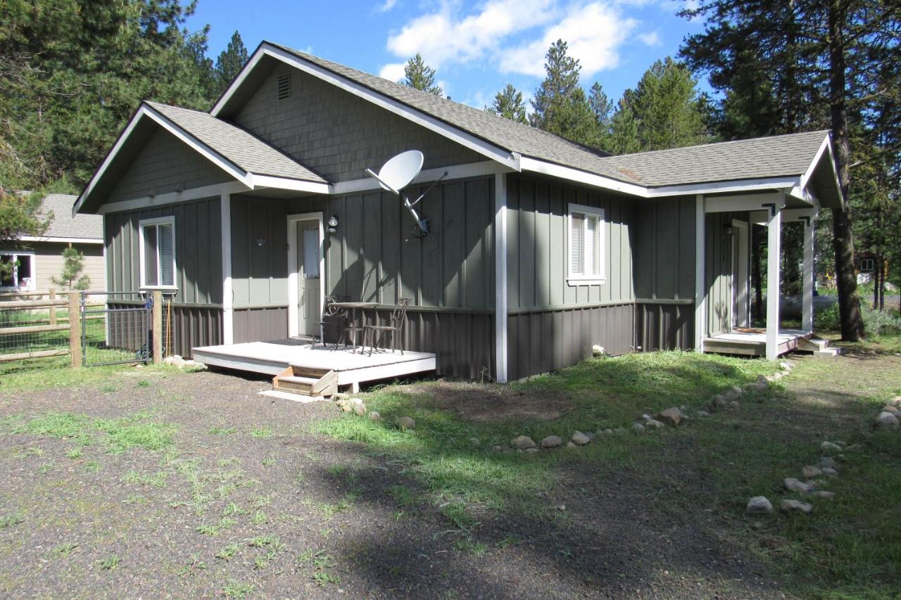 Black Dog Cabin - Bed and Breakfast McCall