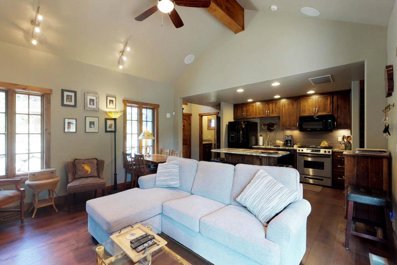 Tamarack Cottage - B&B Donnelly