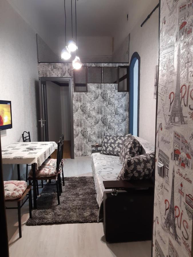 Квартира студія подобово 1 - B&B