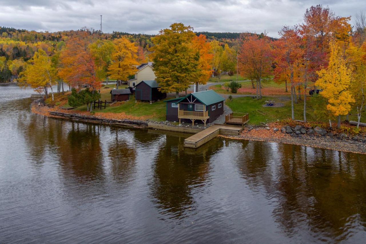 B&B Rockwood - Rockwood Cabin on Moosehead Lake - Bed and Breakfast Rockwood