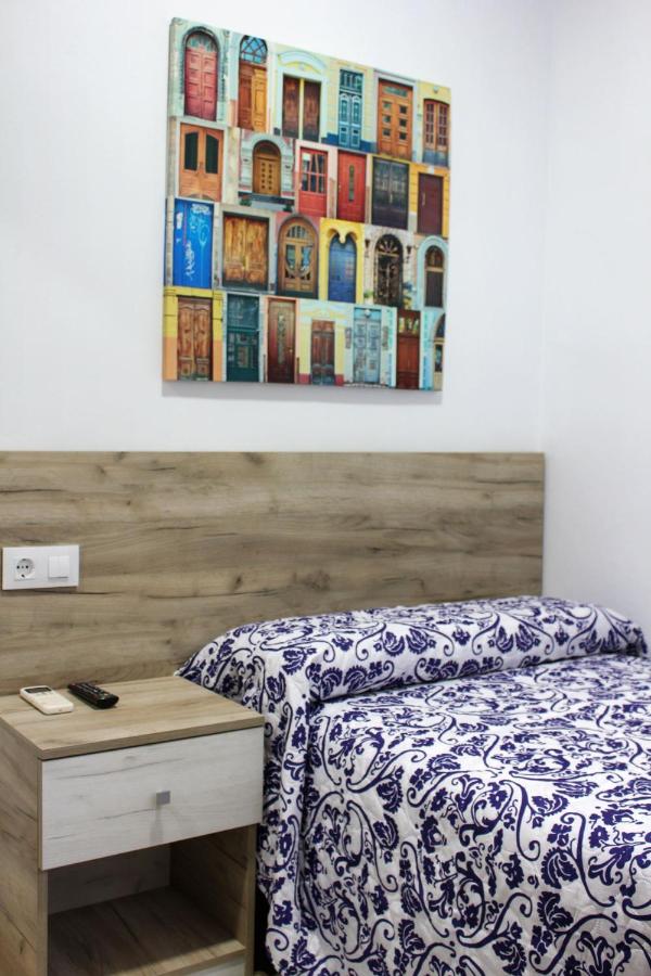 Single Room with Private Bathroom