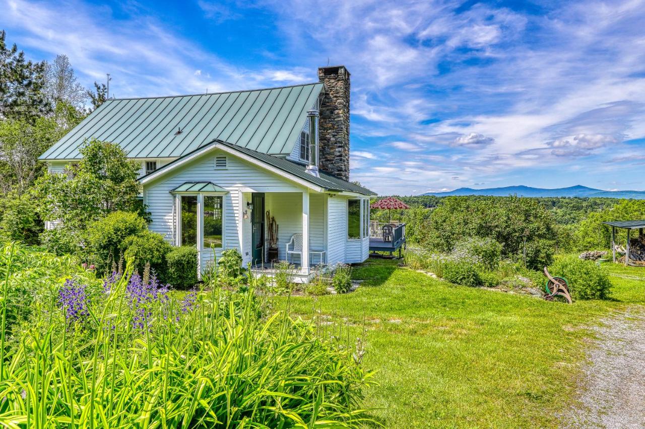 Mount Holly Home - B&B