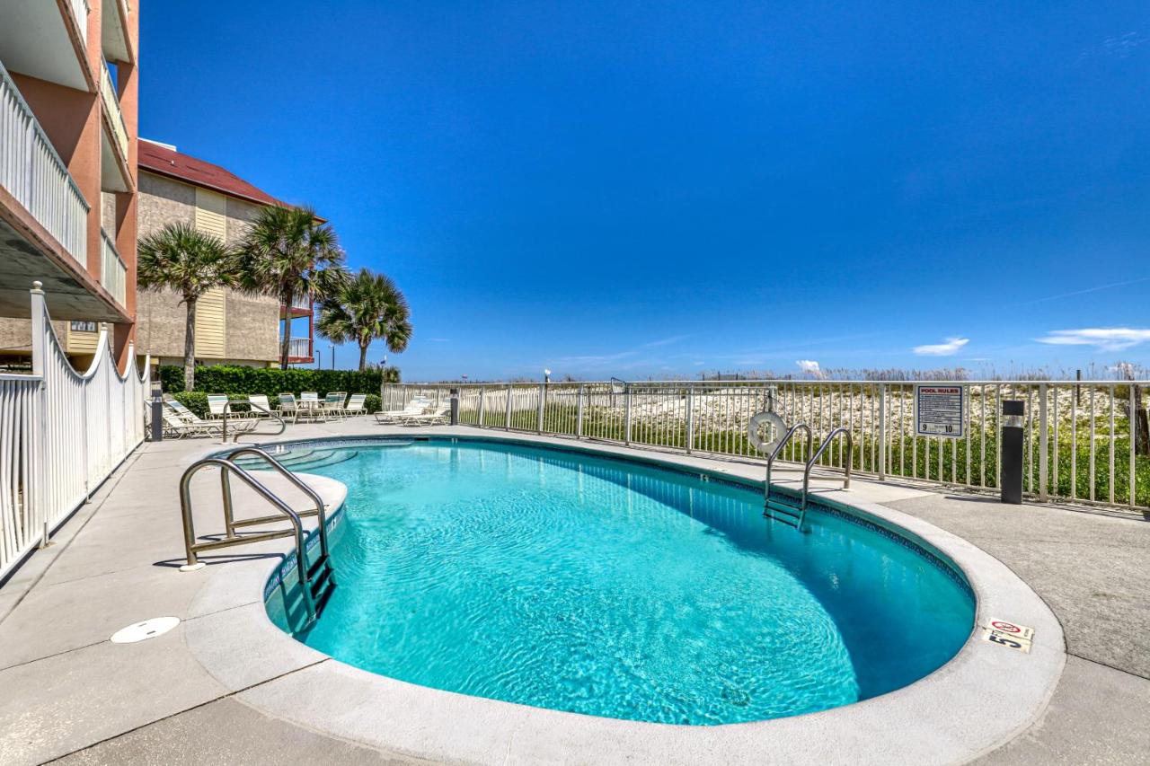 Tropic Isle - Bed and Breakfast