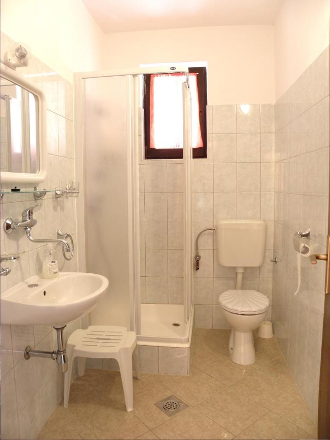 Apartamento de 2 dormitorios con balcón y vistas al mar