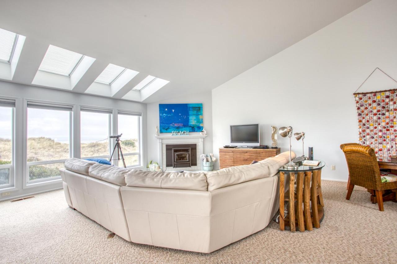 3 Bed 3 Bath Vacation home in Bayshore Beach Club - B&B