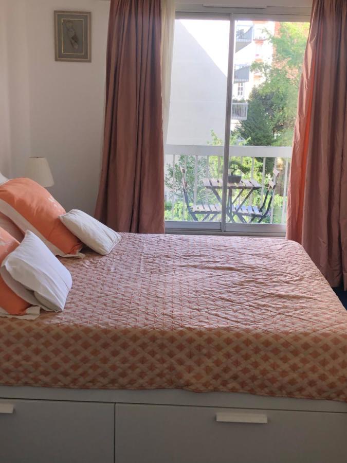 Magnifique appartement proche Paris et La Défense - B&B