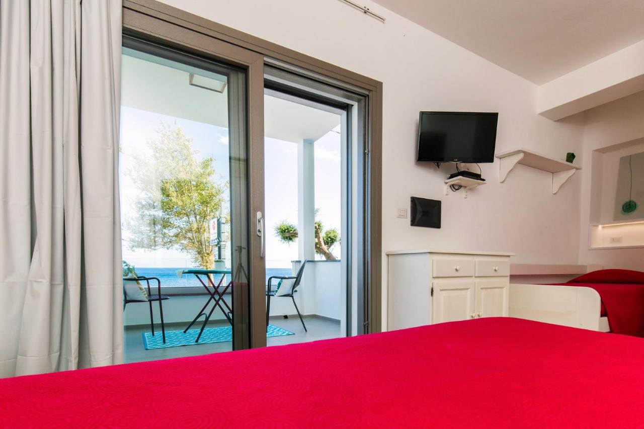 Studio Apartment with Sea View