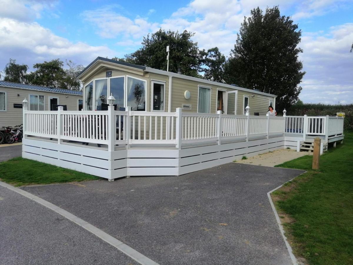 B&B Tattershall - Caravan for rent at Tattershall Holiday Park - Bed and Breakfast Tattershall