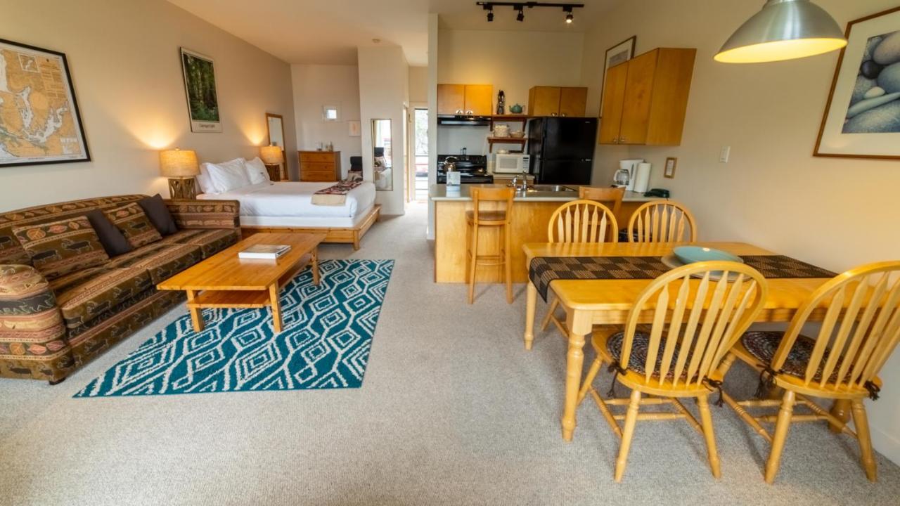 Studio with Sea View - Unit 15
