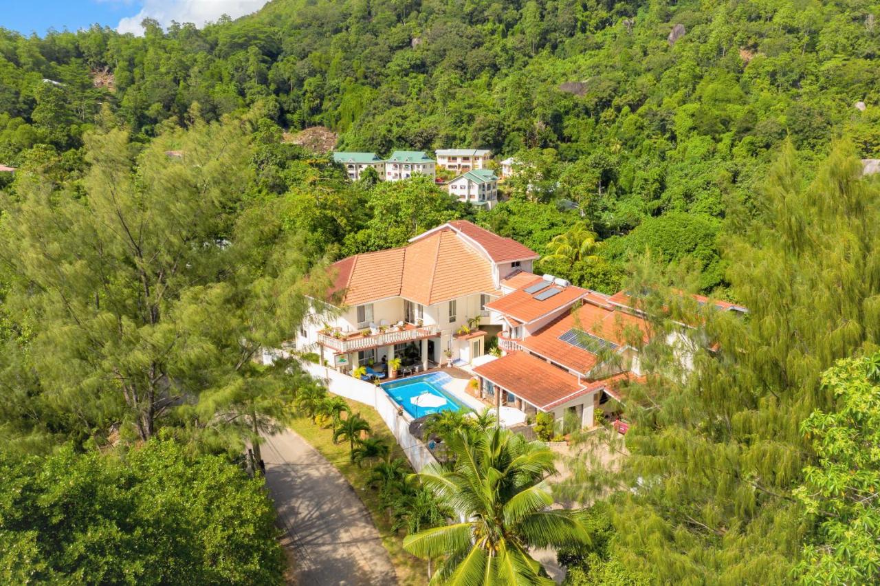 Carana Hilltop Villa Seychelles - B&B Glacis