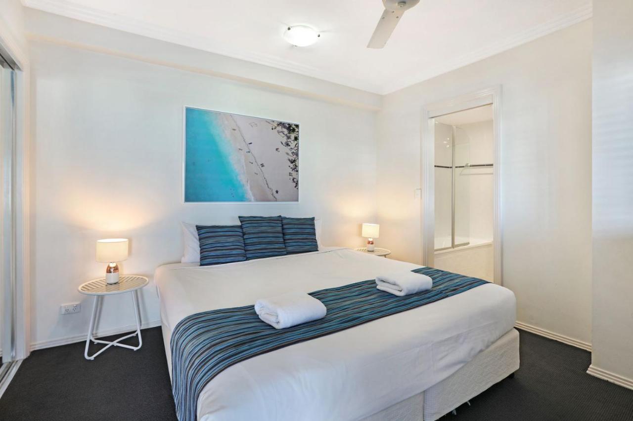 Two-Bedroom Penthouse Apartment - Absolute Waterfront