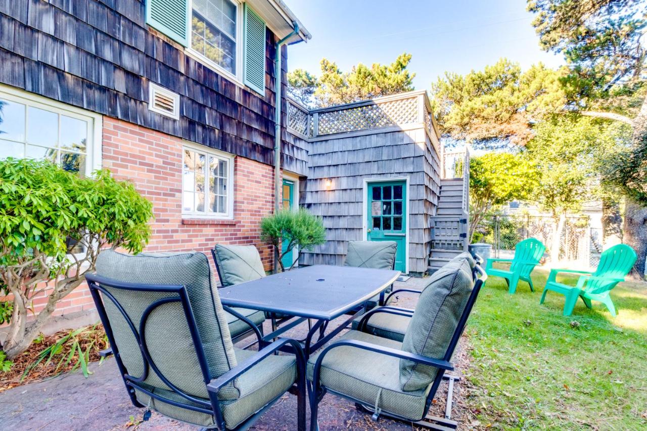 Seaside Governor's House Vacation Rental - Bed and Breakfast
