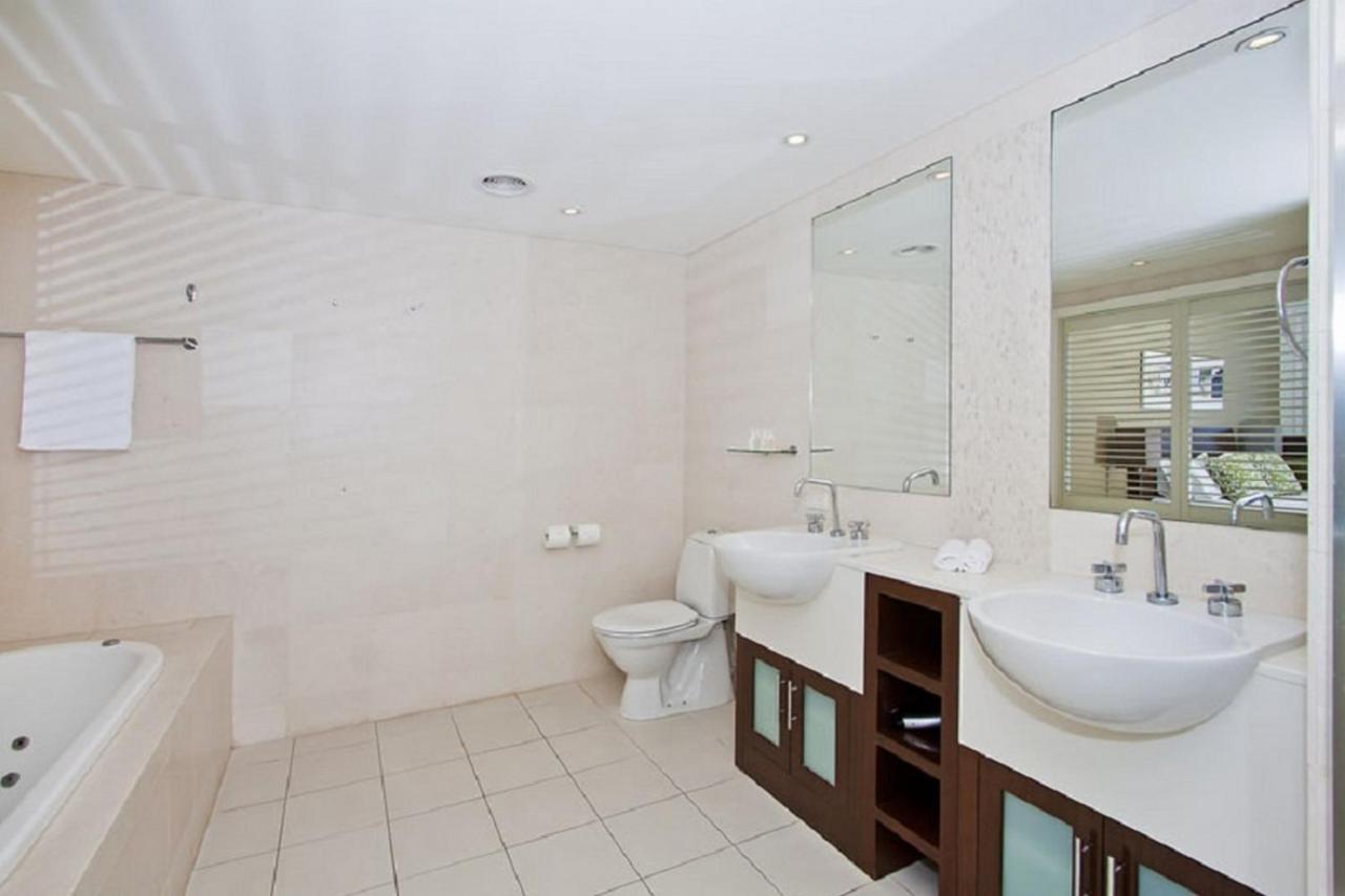Two-Bedroom Ocean Front with Spa Bath (4324)