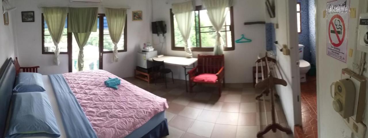 Habitación Doble con balcón y aire acondicionado