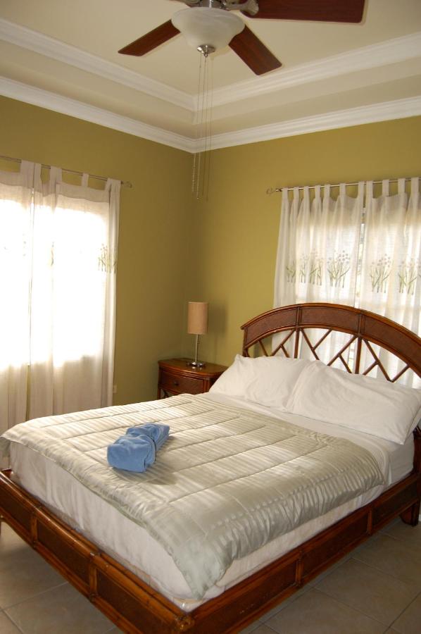 Villa con 4 Camere da Letto